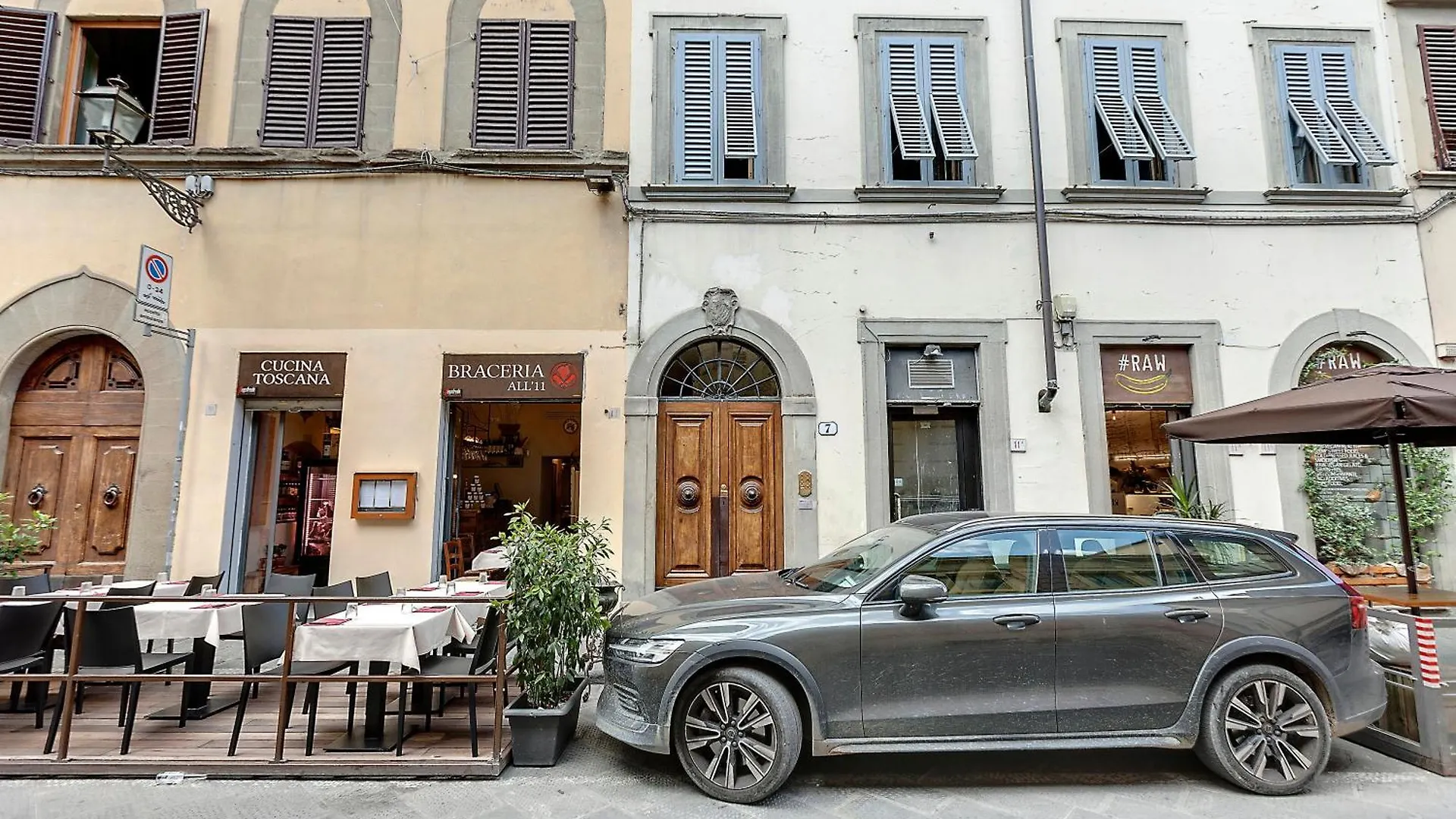 Sant'Agostino Luxury Apartment By Mamo Florence Italy